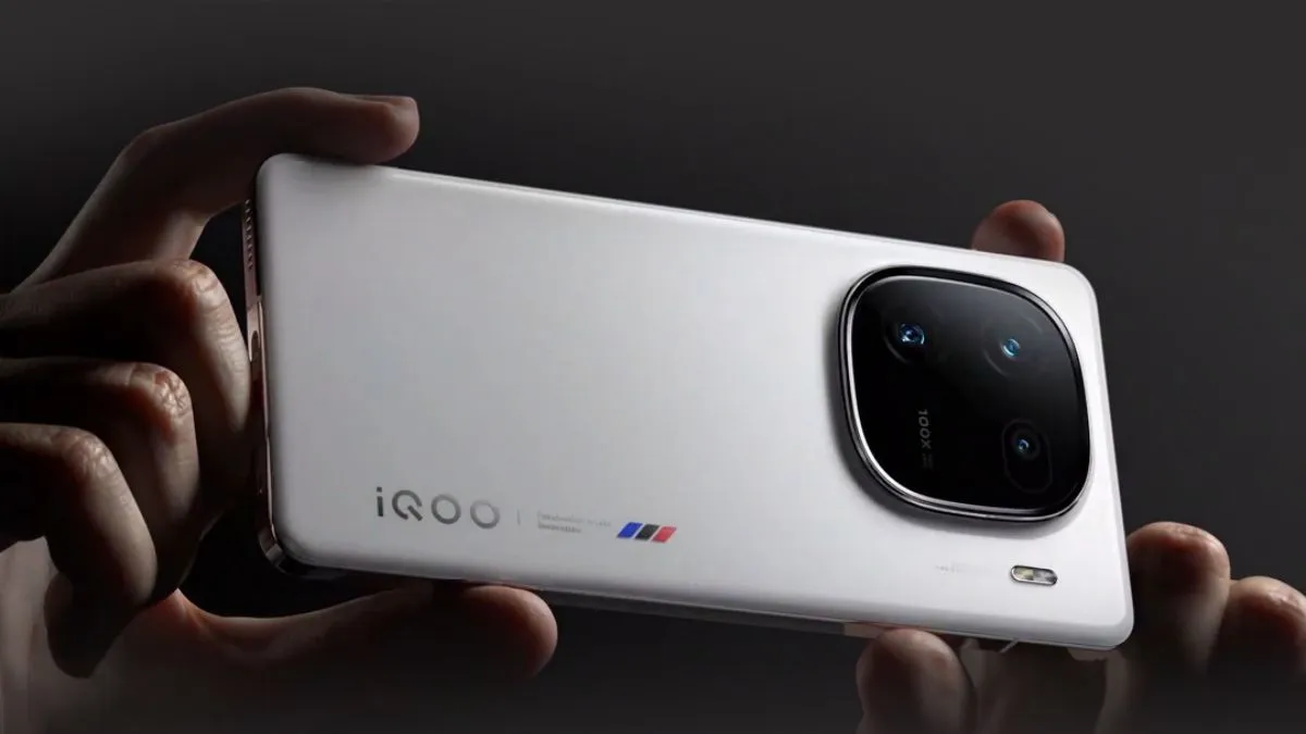 iQOO 13 5G smartphone